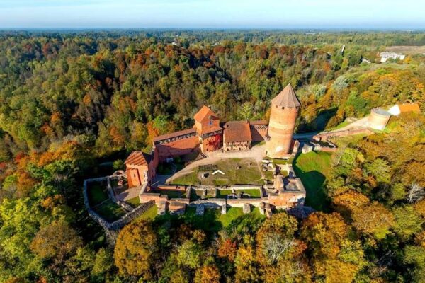 Transfer Riga – Tallinn (Sigulda & Rocky Seashore)
