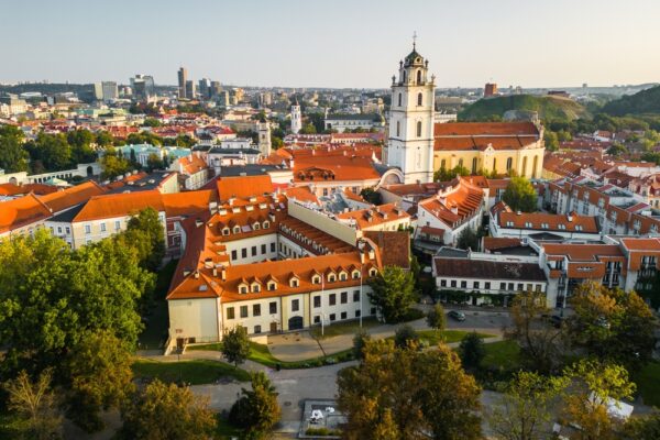Vilnius Walking Tour – Old Town, Gediminas Tower & Uzupis