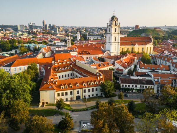 Vilnius Walking Tour – Old Town, Gediminas Tower & Uzupis