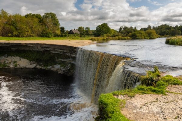 Lahemaa National Park Day Tour from Tallinn – Waterfall, Fishing Village & Manor