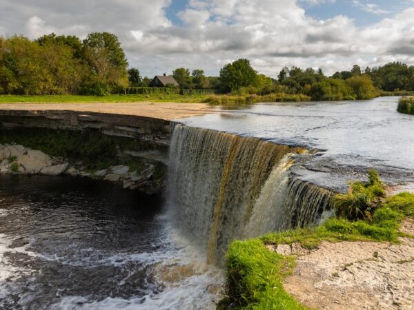 Lahemaa National Park Day Tour from Tallinn – Waterfall, Fishing Village & Manor