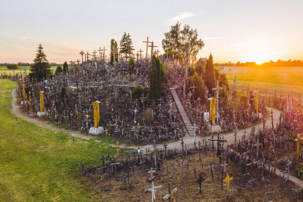 Transfer Vilnius to Riga (Hill of Crosses and Rundāle Palace)